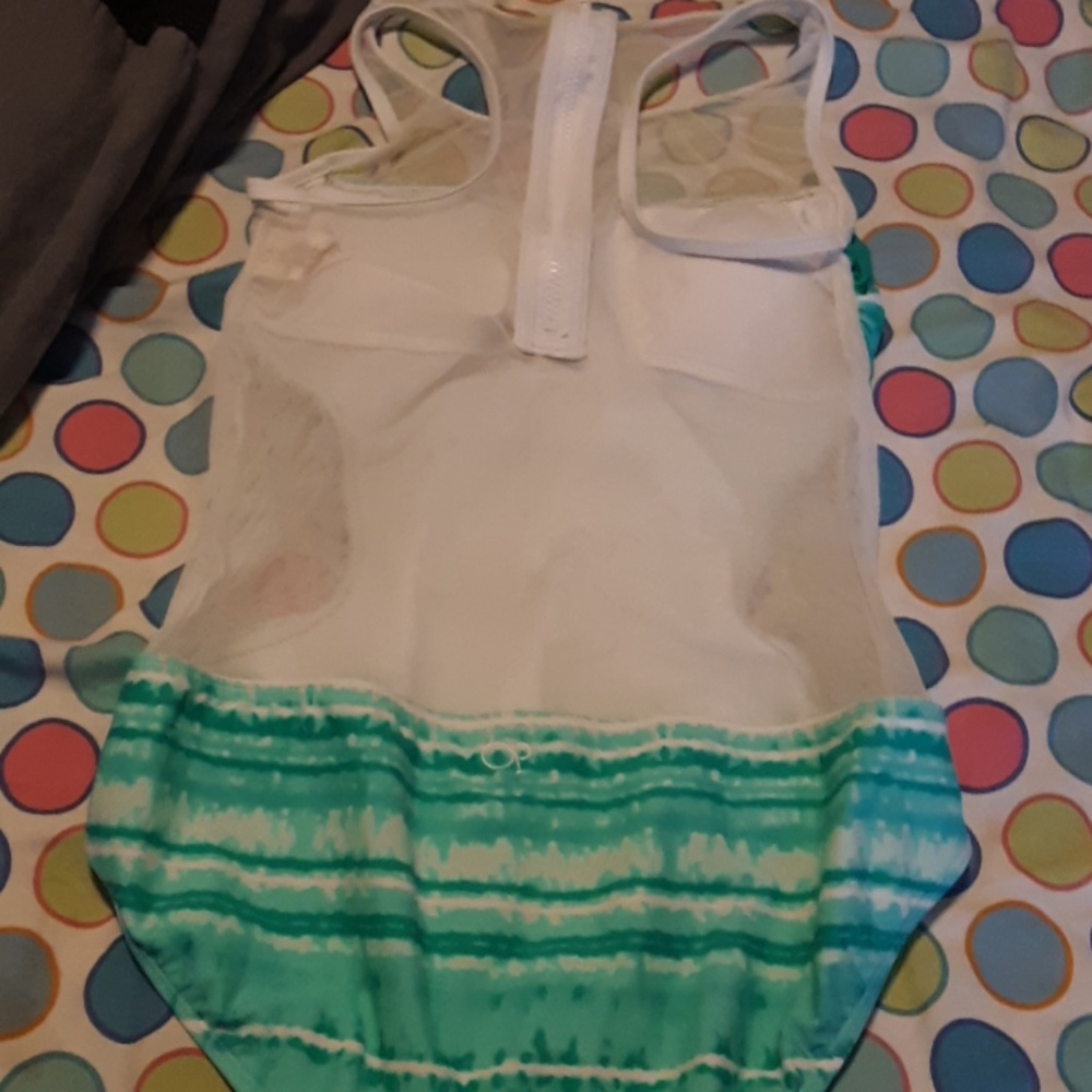 Bathing suit - Picture 2 of 3